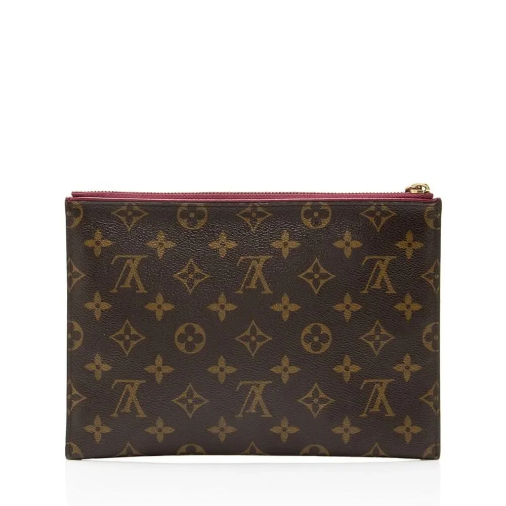 Louis Vuitton Monogram Canvas Pallas Beauty Clutch